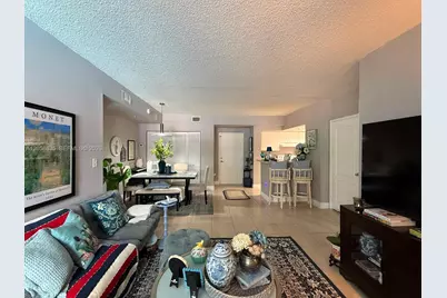 5085 NW 7th St #406, Miami, FL 33126 - Photo 3