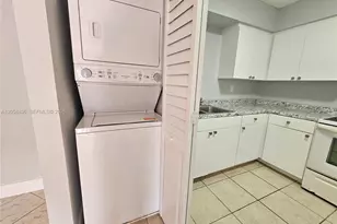 1373 NE 144th St, Miami, FL 33161 - Photo 9