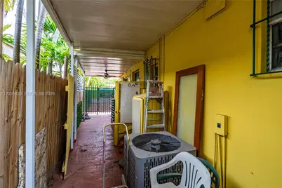 1906 SW 21st St, Miami, FL 33145 - Photo 25