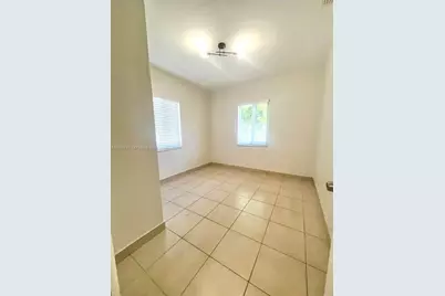 1679 NE 176 St, North Miami Beach, FL 33162 - Photo 9