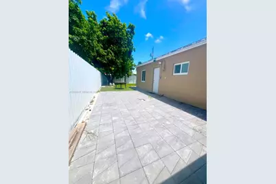 1679 NE 176 St, North Miami Beach, FL 33162 - Photo 15