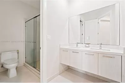 5080 NW 84th Avenue, Doral, FL 33166 - Photo 13