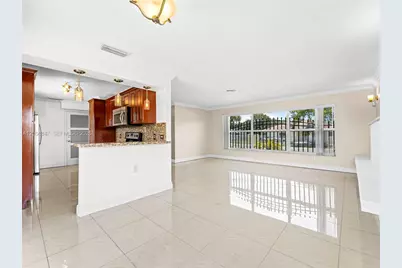 2045 NW 115th St, Miami, FL 33167 - Photo 7