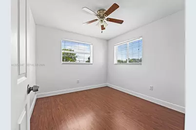 2045 NW 115th St, Miami, FL 33167 - Photo 21