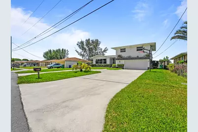 2045 NW 115th St, Miami, FL 33167 - Photo 41