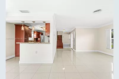 2045 NW 115th St, Miami, FL 33167 - Photo 11