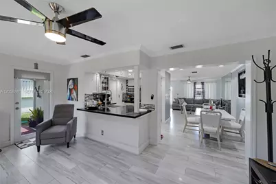 6708 NW 57th Ct, Tamarac, FL 33321 - Photo 11