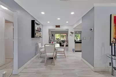 6708 NW 57th Ct, Tamarac, FL 33321 - Photo 5