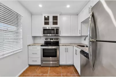 2900 NW 48th Ter #310, Lauderdale Lakes, FL 33313 - Photo 3