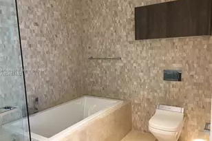 88 SW 7th St, Miami, FL 33130 - Photo 3