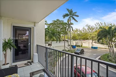 3200 N Port Royale Dr N #210, Fort Lauderdale, FL 33308 - Photo 23