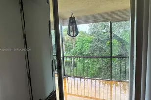 2571 Aragon Blvd, Sunrise, FL 33322 - Photo 7