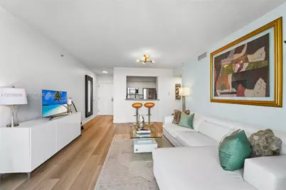 900 SW 8th St #1609, Miami, FL 33130 - Photo 5