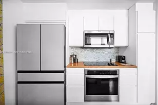 300 S Biscayne Blvd, Miami, FL 33131 - Photo 9