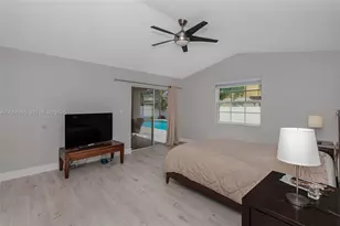 945 NW 202nd Ave, Pembroke Pines, FL 33029 - Photo 21