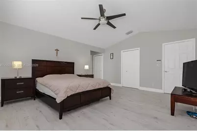 945 NW 202nd Ave, Pembroke Pines, FL 33029 - Photo 15