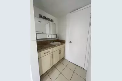 500 NW 114th Ave #201, Sweetwater, FL 33172 - Photo 9