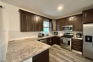 11320 NW 43rd Terrace, Doral, FL 33178 - Photo 1