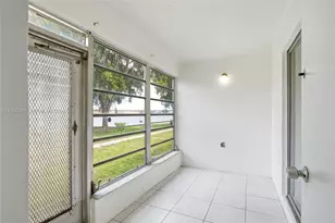 19051 NE 2nd Ave, Miami, FL 33179 - Photo 21