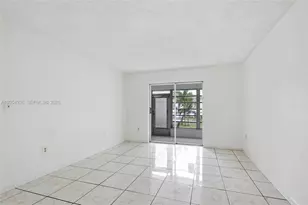 19051 NE 2nd Ave, Miami, FL 33179 - Photo 17