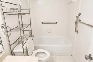 13250 SW 7th Ct, Pembroke Pines, FL 33027 - Photo 23