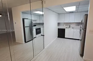 13250 SW 7th Ct, Pembroke Pines, FL 33027 - Photo 5