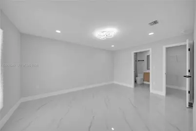 1042 Darlington St, Other City - In The State Of Florida, FL 33974 - Photo 9