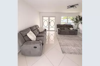 20130 SW 106th Ave, Cutler Bay, FL 33189 - Photo 5