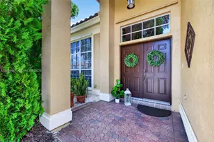 19352 NW 11th St, Pembroke Pines, FL 33029 - Photo 3