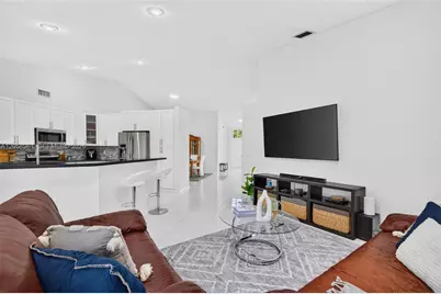 19352 NW 11th St, Pembroke Pines, FL 33029 - Photo 33
