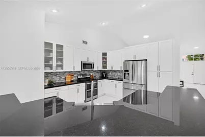 19352 NW 11th St, Pembroke Pines, FL 33029 - Photo 27