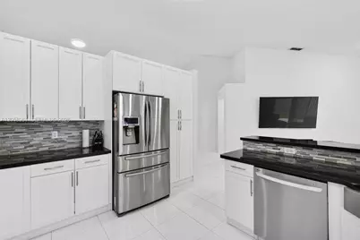 19352 NW 11th St, Pembroke Pines, FL 33029 - Photo 25