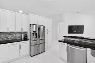 19352 NW 11th St, Pembroke Pines, FL 33029 - Photo 25