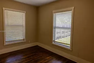 520 NE 129th St, North Miami, FL 33161 - Photo 9