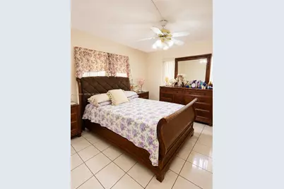 110 Royal Palm Rd #208, Hialeah Gardens, FL 33016 - Photo 11