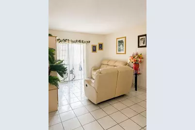 110 Royal Palm Rd #208, Hialeah Gardens, FL 33016 - Photo 3