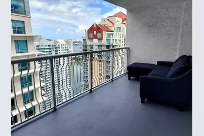 1200 Brickell Bay Dr #3708, Miami, FL 33131 - Photo 11