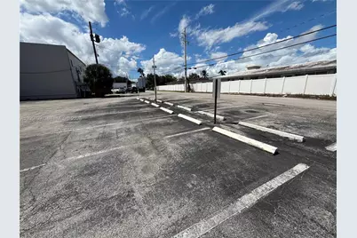 2729 E Oakland Park Blvd, Fort Lauderdale, FL 33306 - Photo 25