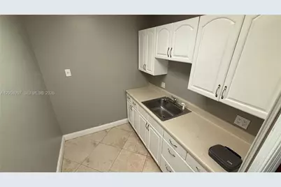 2729 E Oakland Park Blvd, Fort Lauderdale, FL 33306 - Photo 15