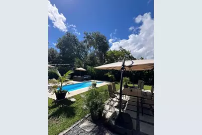 1430 NE 149th St #B, Miami, FL 33161 - Photo 5