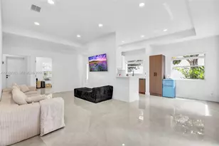 8651 SW 12th St, Pembroke Pines, FL 33025 - Photo 9