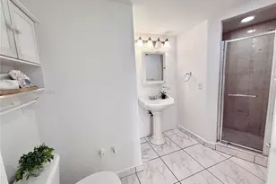 1351 NE Miami Gardens Dr, Miami, FL 33179 - Photo 23