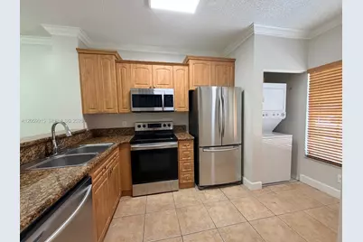 752 SW 122nd Ter, Pembroke Pines, FL 33025 - Photo 3