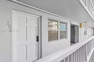 7620 Carlyle Ave, Miami Beach, FL 33141 - Photo 3