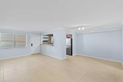 7620 Carlyle Ave #206, Miami Beach, FL 33141 - Photo 9