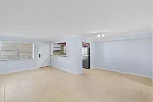 7620 Carlyle Ave, Miami Beach, FL 33141 - Photo 9