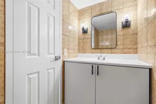 7620 Carlyle Ave, Miami Beach, FL 33141 - Photo 11