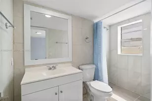 7620 Carlyle Ave, Miami Beach, FL 33141 - Photo 17