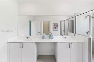 2208 SE 30th St, Homestead, FL 33035 - Photo 43