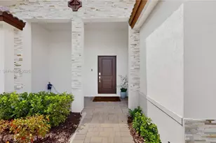 2208 SE 30th St, Homestead, FL 33035 - Photo 5